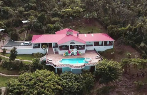 Adjuntas House | 💚Hidden Gem w/Chimney, Jacuzzi & Heated Pool💚