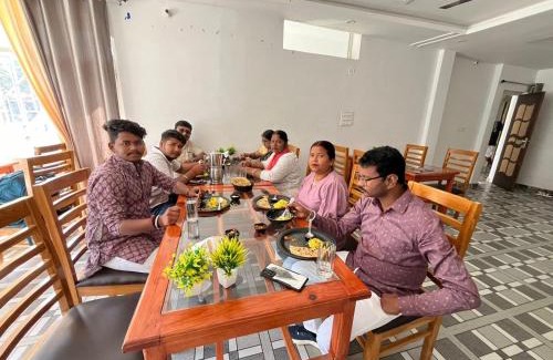 Naukuchiyatal Hotel | Hidden Lake By Vista Stays