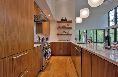 Stone Ridge House | Hidden Mountain 4 bdrm 3 bath w/fire pit - Brand New Listing!