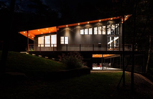 Stone Ridge House | Hidden Mountain 4 bdrm 3 bath w/fire pit - Brand New Listing!