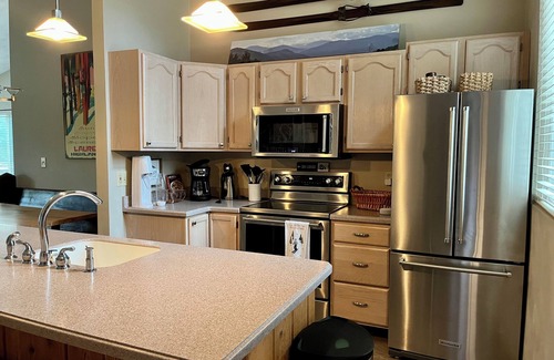 Hidden Valley Condo | Hidden Valley Ski in/Ski out 3 bedroom 3 full baths