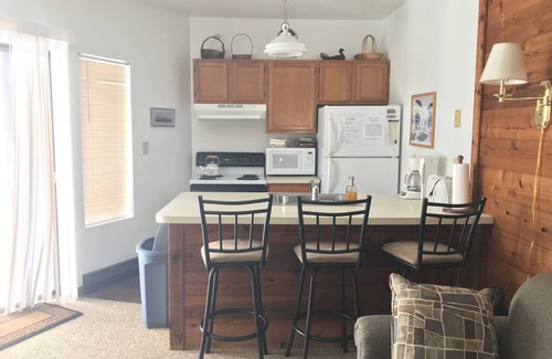Hidden Valley Condo | Hidden Valley - Walk to Slopes and Pool - 2 BR with Fireplace + WIFI