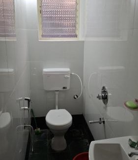 Caranzalem House | Hide spot home stay & tour