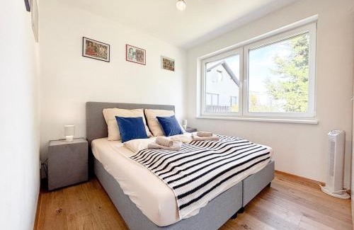 Favoriten House | Hideout Villas, 3 Bedrooms, free parking, garden area, terrace