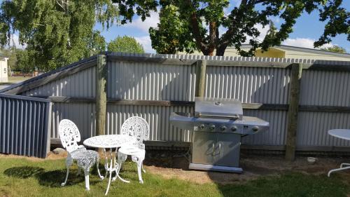 Twizel Hotel | High Country Lodge, Motels & Backpackers
