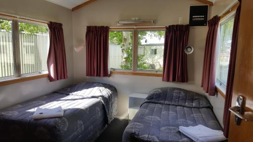 Twizel Hotel | High Country Lodge, Motels & Backpackers