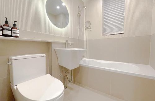 Seogyo-dong Apartment | High End Hongdae House