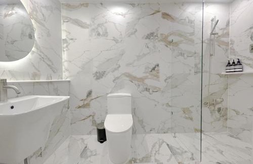 Seogyo-dong Apartment | High End Hongdae House