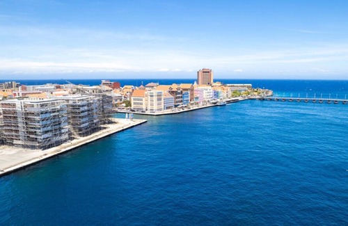 Otrobanda Apartment | High-end luxury apartment in the heart of Curacao! Middle Tower