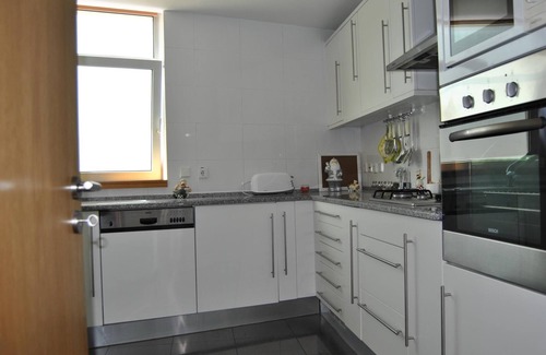 Parque das Nacoes Apartment | High Floor Apartment in Tower with River View Parque Nacoes Expo8