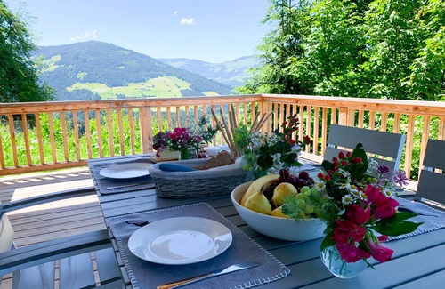 Westendorf Apartment | High quality apartment with sauna and dream view on the ski slope.