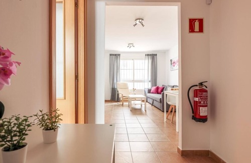 La Algaba Apartment | High quality apartment 3 bedrooms, 2 bathrooms & patio/wifi. La Algaba