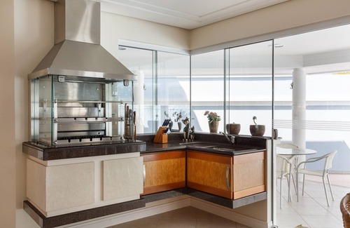 Jurere Internacional House | High Standard House in Jurerê Internacional - 4 Bedrooms - Pool - Barbecue