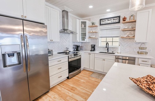 Laguna Beach Estates House | High Tide! Beachfront Home! Incredible reviews. Exceptional design and views.