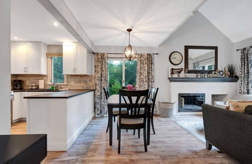 West Hartford Condo | Highland 6th Hole & RiverView - Fairway Village 5A