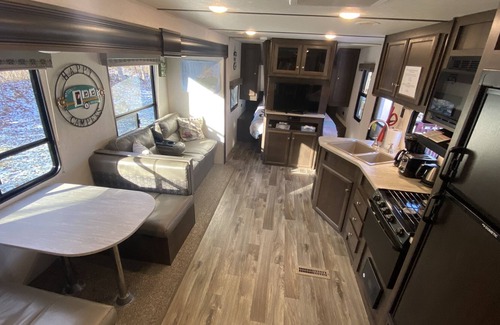 Pleasant Bay House | Highland Glamping in the spacious StarCraft