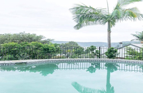 Pretty Beach Central Coast House | Highview House - Wifi, Pool and Views