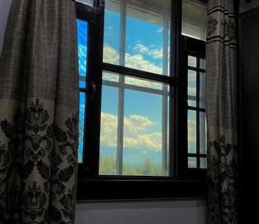 Srinagar House | Highway residency