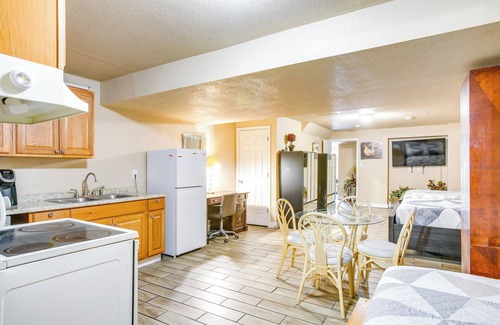 Dupont Apartment | Hike, Explore & More: Aurora Retreat w/Yard