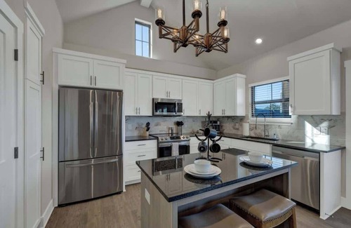 Fredericksburg Condo | Hill Country Wine Hideaway