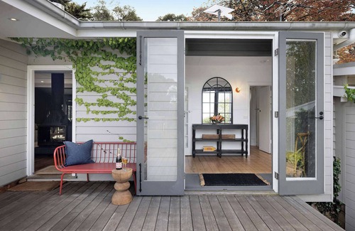Red Hill South House | Hillside Cottage I Wineries I Special Offer