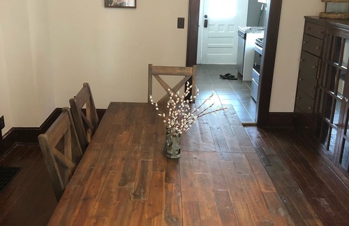 Logan House | Hillside Escape.your home away from home!