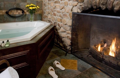 Hot Springs Bed & Breakfast | Hilltop Manor Bed and Breakfast