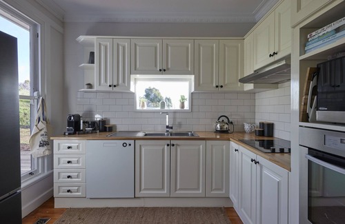 Baringhup Other | Hillview Country House - Luxury Retreat near Maldon, Best Views, Firepit & Deck