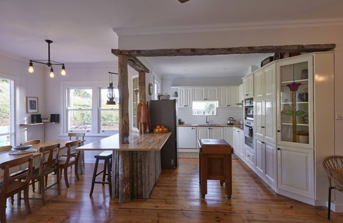 Baringhup Other | Hillview Country House - Luxury Retreat near Maldon, Best Views, Firepit & Deck