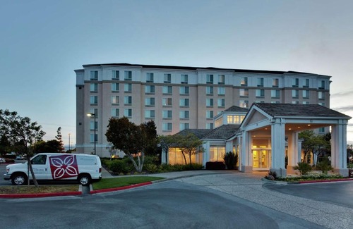 The East Side Hotel | Hilton Garden Inn San Francisco Airport North