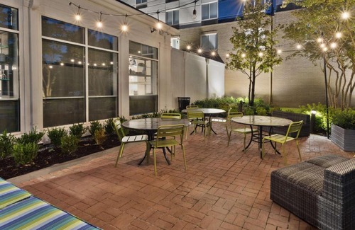 Homewood Hotel | Hilton Garden Inn Birmingham/Lakeshore Drive