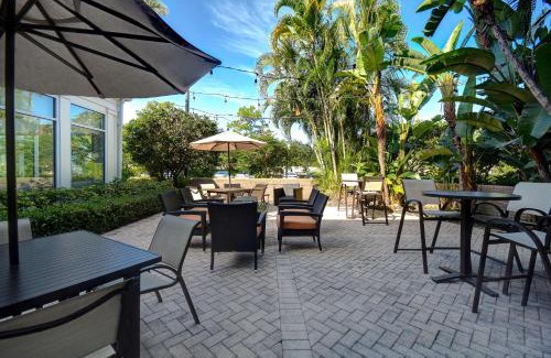 Villas Hotel | Hilton Garden Inn Fort Myers