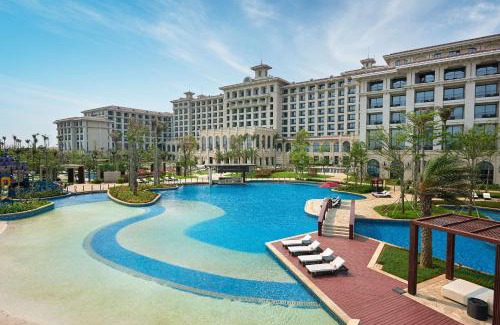 Meilan Resort | Hilton Haikou Meilan - Beachfront Hotel