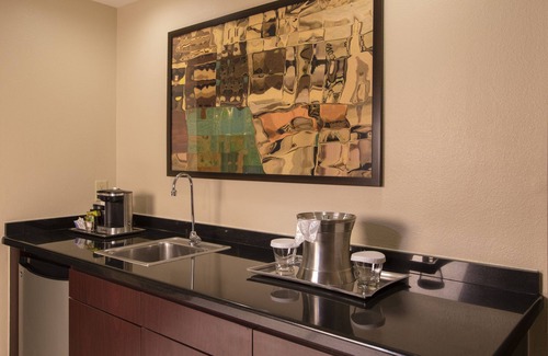 Southgate Hotel | Hilton Houston Plaza/Medical Center