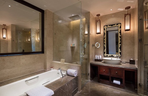 Mainling County Hotel | Hilton Linzhi Resort