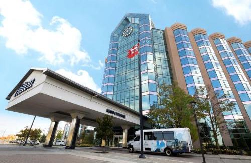Markham Hotel | Hilton Suites Toronto-Markham Conference Centre & Spa