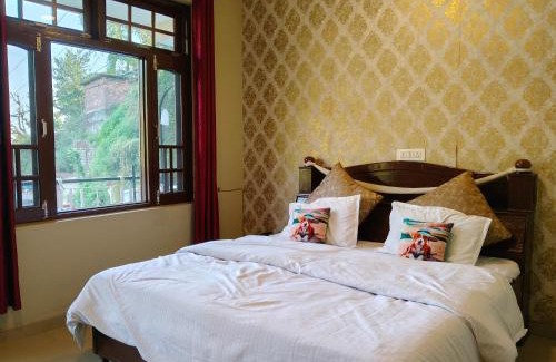 Naddi House | Himalayan horizon and cafe