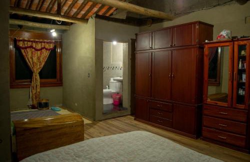 Saraguro House | Hiruro Hosting