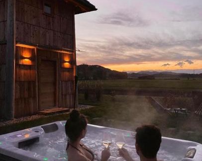 Domzale Ski Chalet | Hiska Ulala