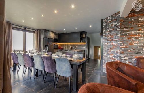 Praranger House | Hislianie - LES Belleville