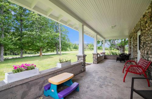 Northport House | Historic 5BDR Orchard Home in Putnam Farm ➠ 4967