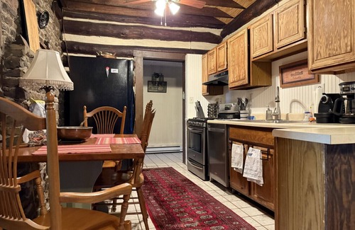 Alpine Lake Apartment | Historic Alpine Lakeside Manor