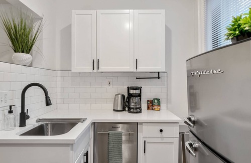 Beacon Hill Apartment | Historic Beacon Hill Charm: Modern Apt w/Patio, High-Speed WiFi, Steps to Cafes and Boston Commons!