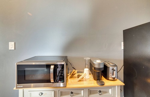 Marshall Apartment | Historic Downtown Location: Marshall Studio Escape