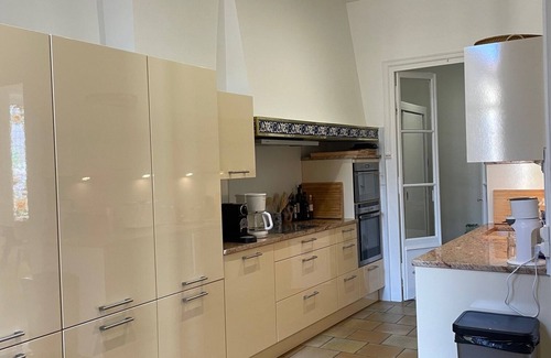 Montbard House | Historic house of character overlooking the river