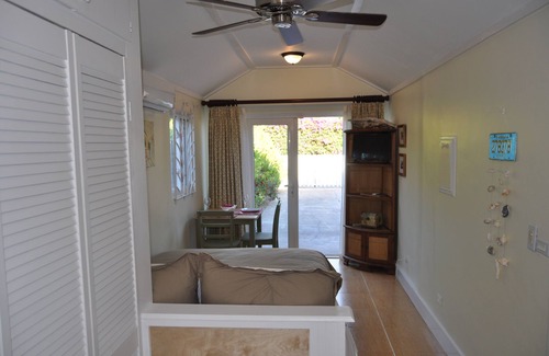 Downtown Nassau House | Historic Nassau Cottage