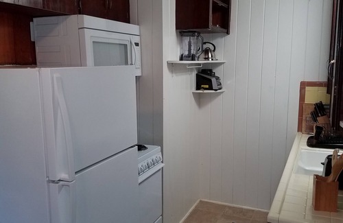 Avondale Apartment | Historic One Bedroom Apt, in the Heart of Avondale/Riverside