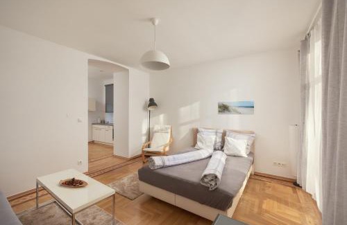 Meidling Apartment | Historic Redesigned Schönbrunn Palace Apartments w Free Parking and 24h Check-in