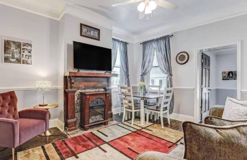 Beach Institute Apartment | Historic Savannah Gold Private Condo with Pool - 2bed, 1&half bath, Sleeps 6, 1st Floor, 15 Min Walk To Historic Savannah Center And All Attractions