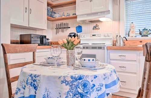 Twisp Cottage | Historic Twisp Cottage - Mountain & River View!